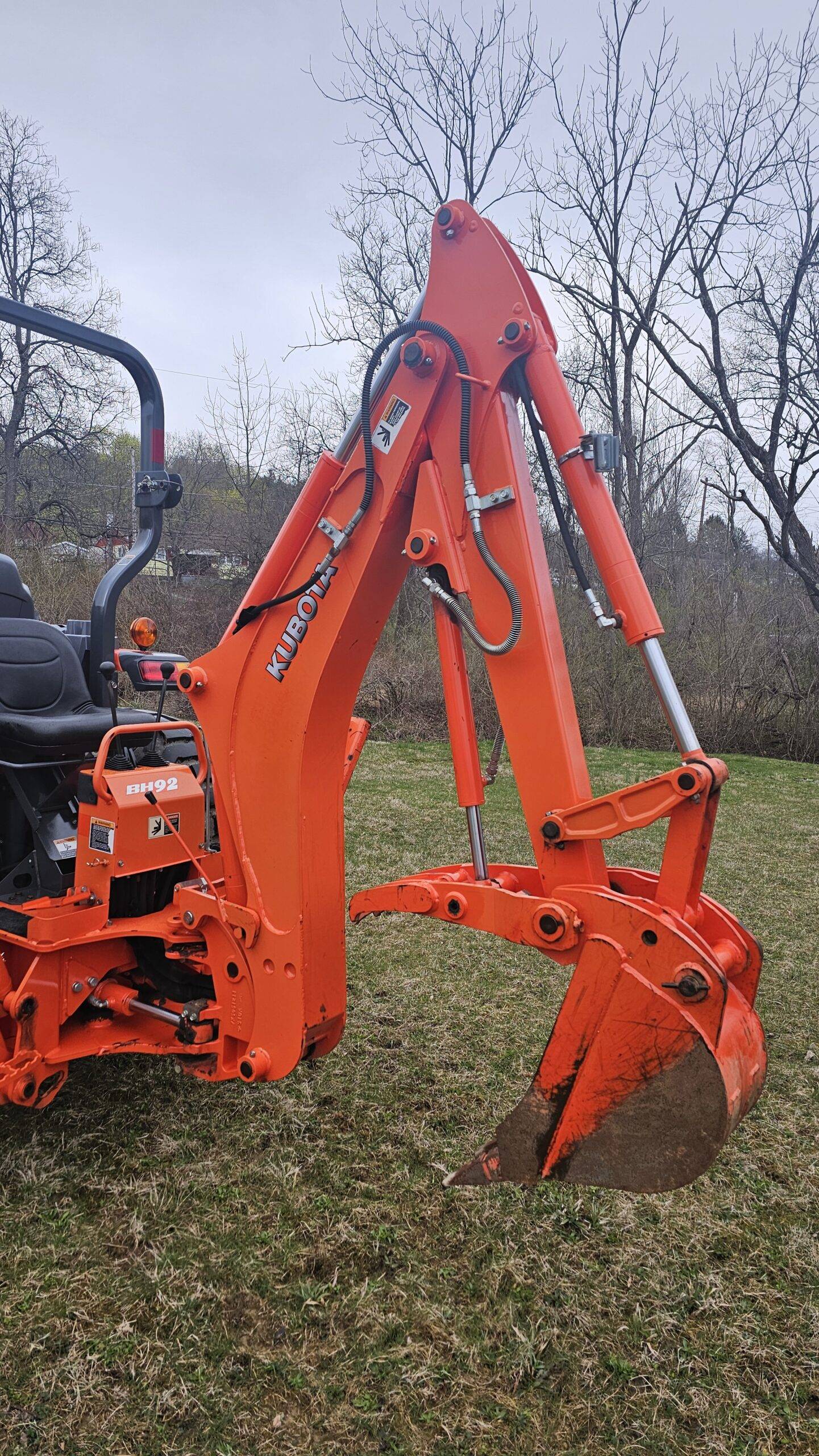 2014 Kubota Grand L4060 HST 4x4 Tractor Loader Backhoe - Image 12