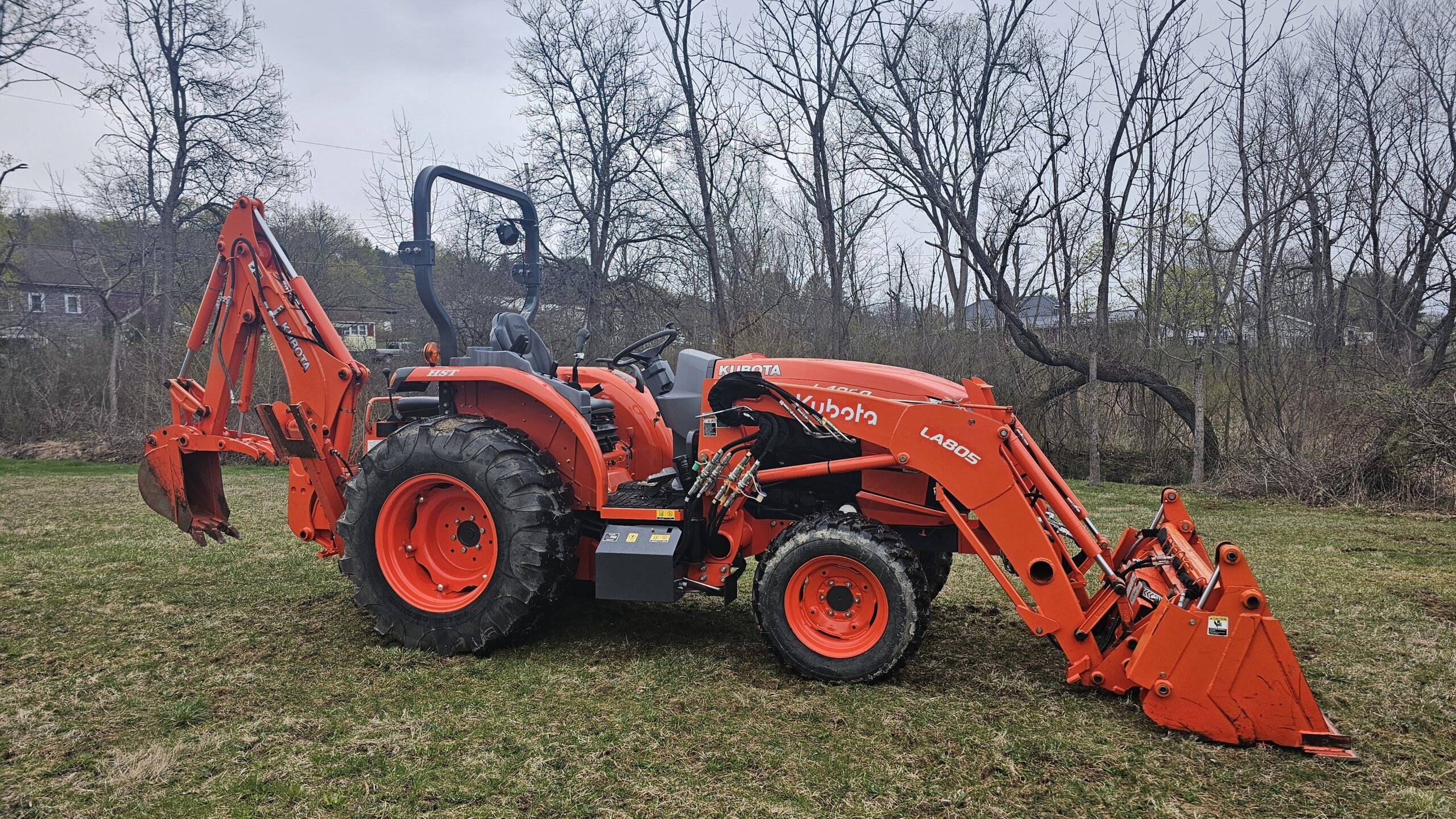 2014 Kubota Grand L4060 HST 4x4 Tractor Loader Backhoe - Image 3