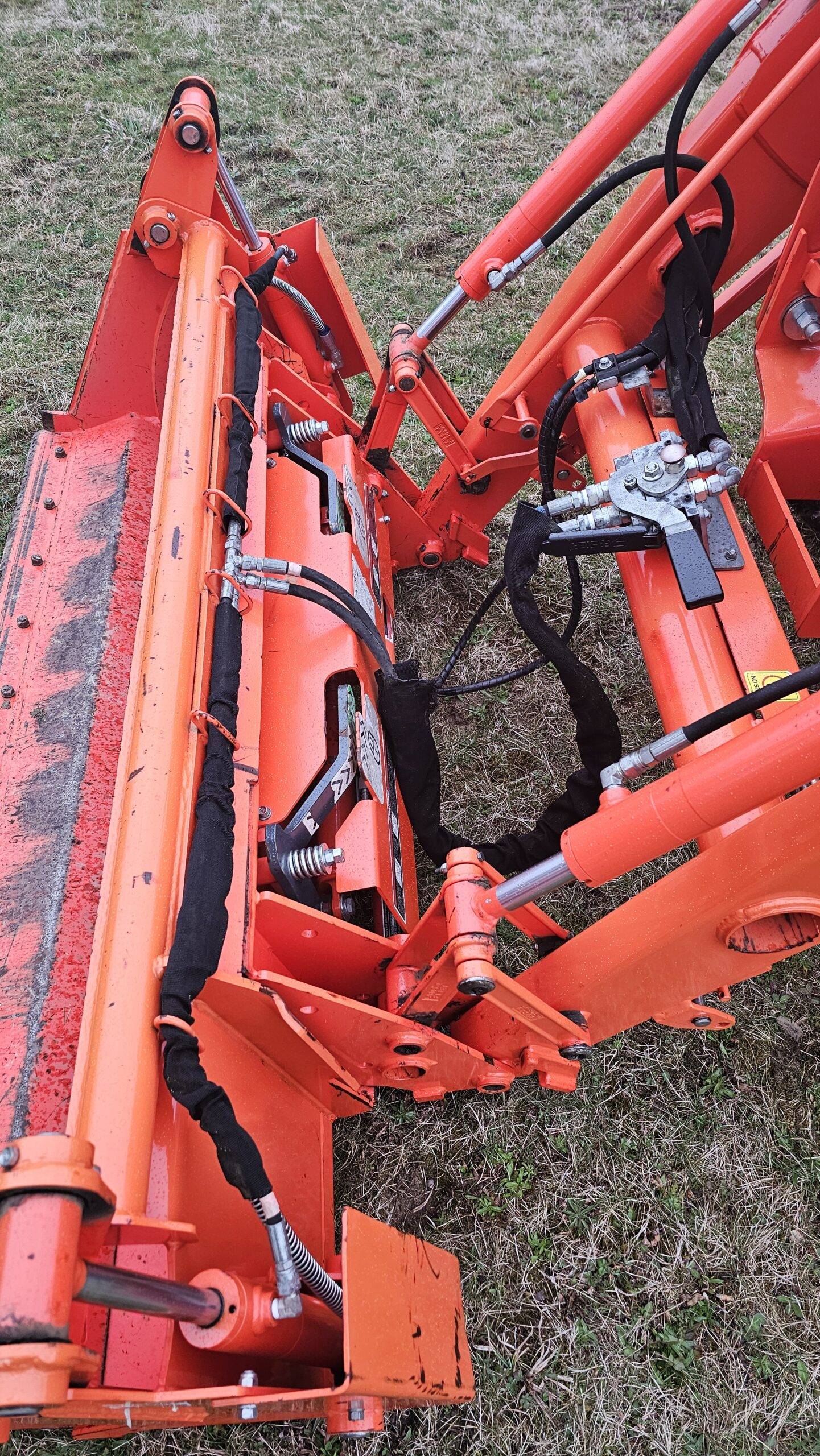 2014 Kubota Grand L4060 HST 4x4 Tractor Loader Backhoe - Image 15