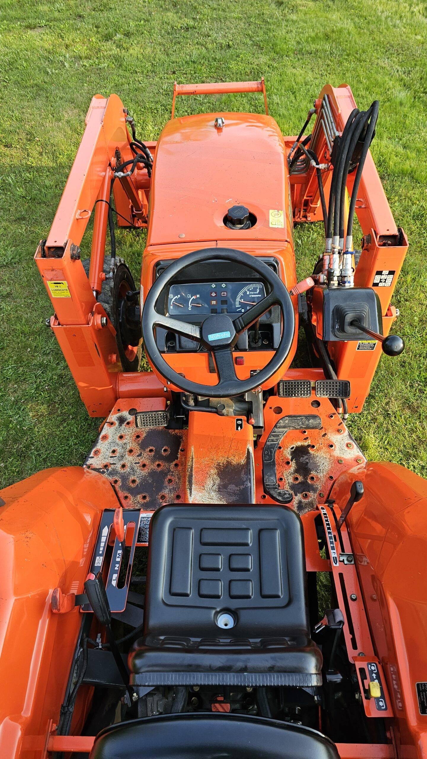 2008 Kubota L3400 HST 4x4 Tractor Loader Backhoe - Image 15