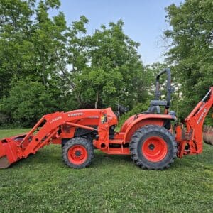 2020 Kubota L3301 HST 4x4 Tractor Loader Backhoe