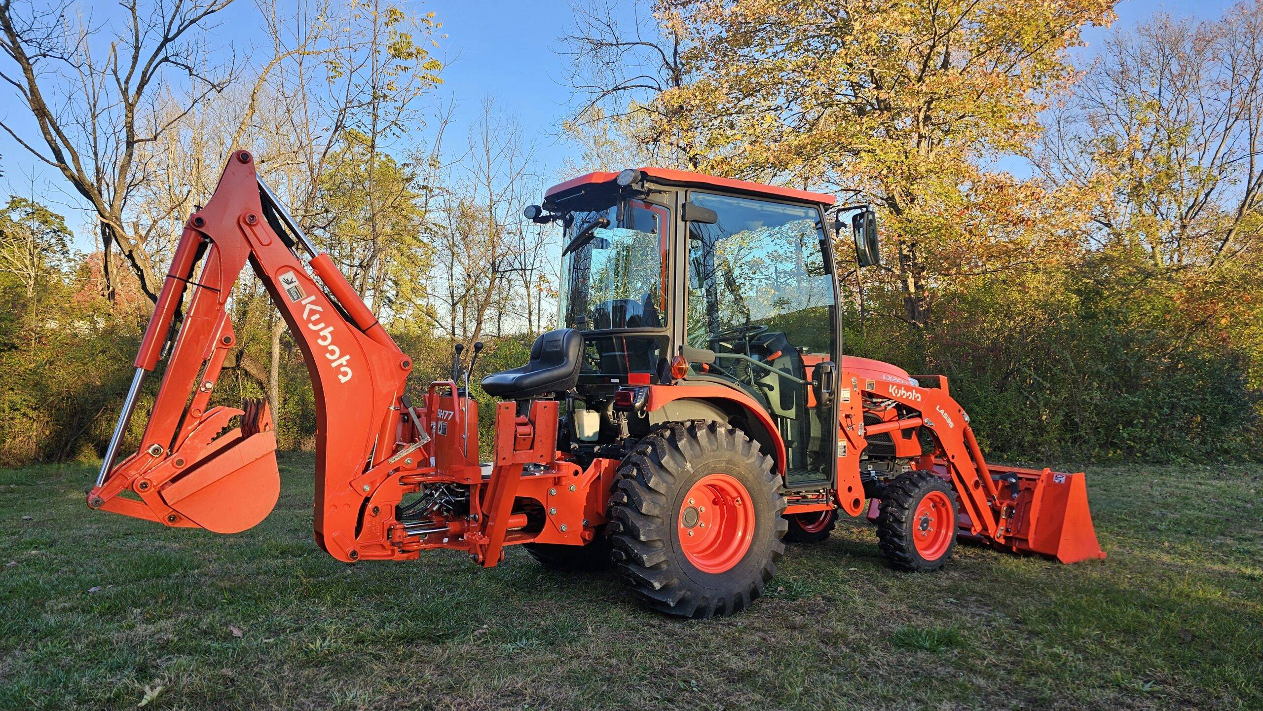 2020 Kubota LX2610 HST Cab 4x4 Tractor Loader Backhoe - Image 8