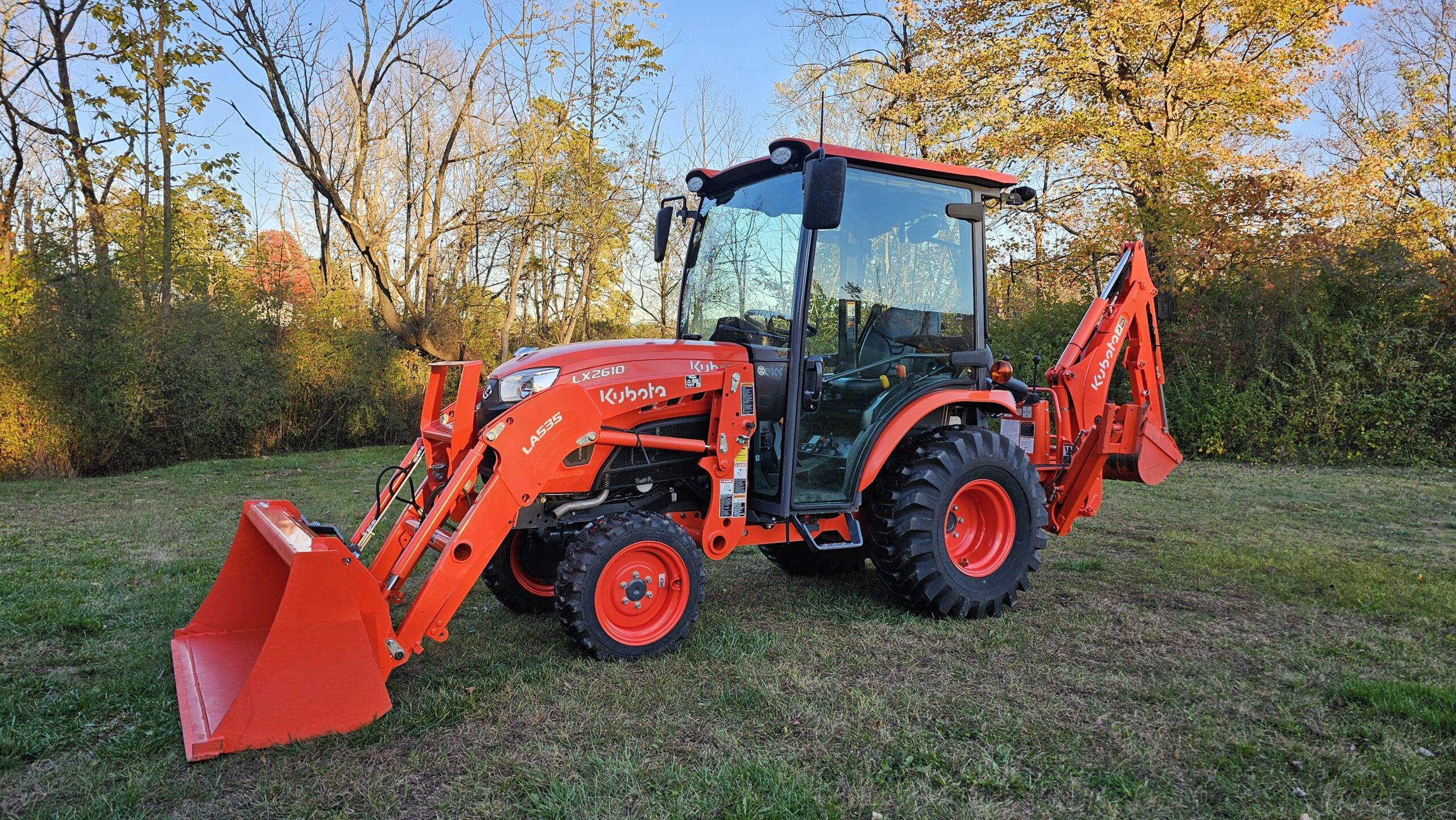 2020 Kubota LX2610 HST Cab 4x4 Tractor Loader Backhoe - Image 3