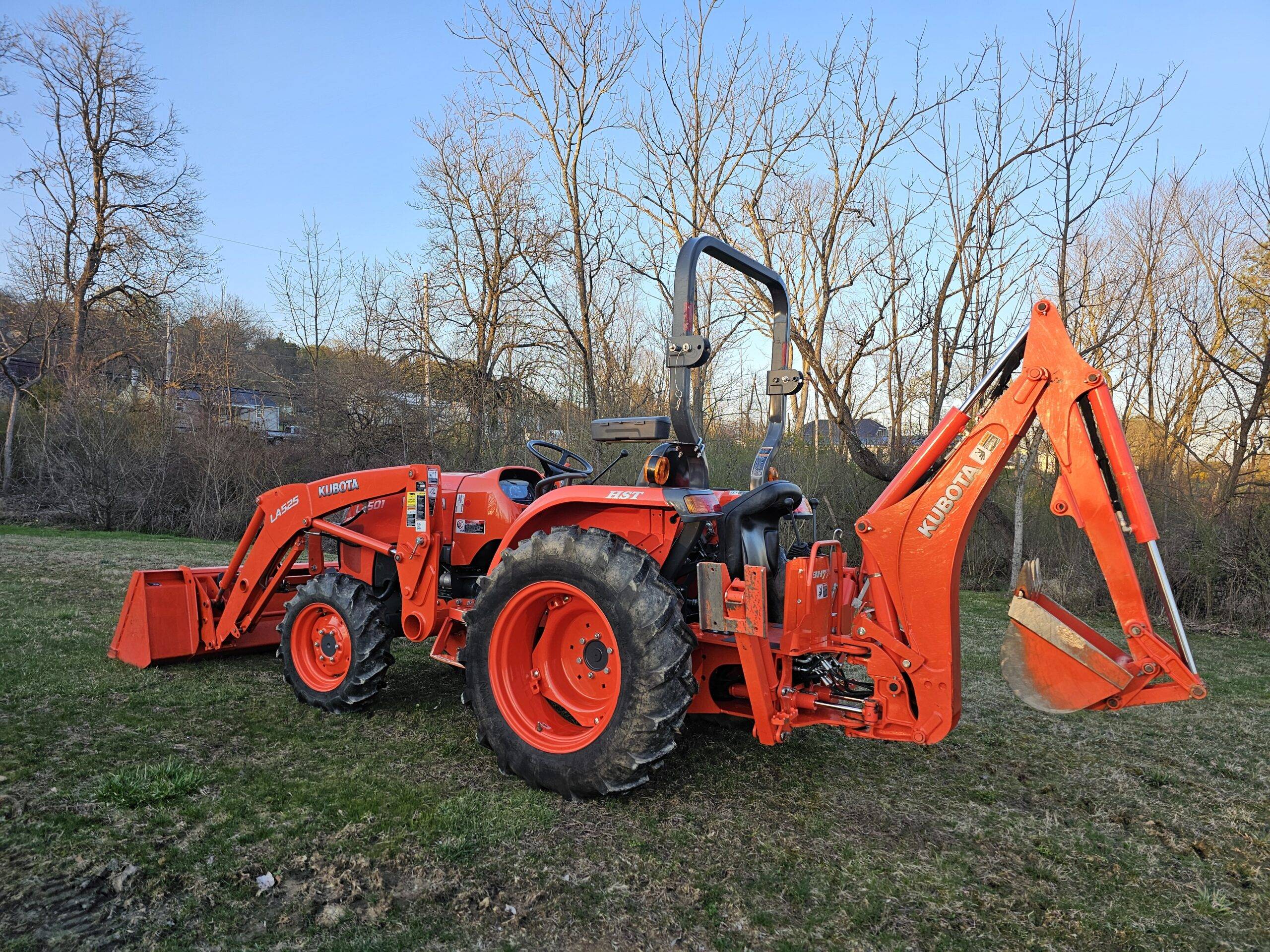 2018 Kubota L2501 HST 4x4 Tractor Loader Backhoe - Image 9