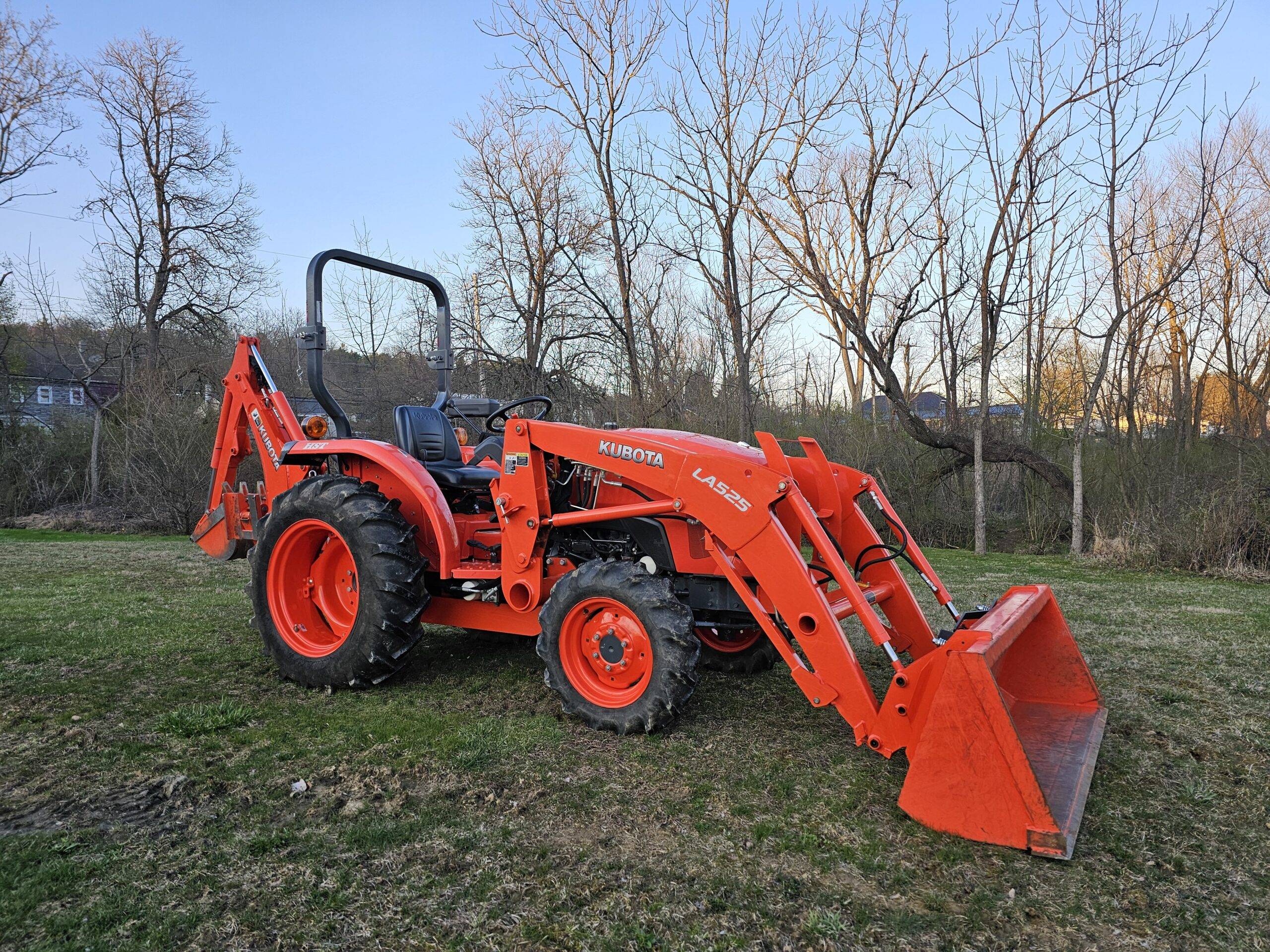 2018 Kubota L2501 HST 4x4 Tractor Loader Backhoe - Image 6