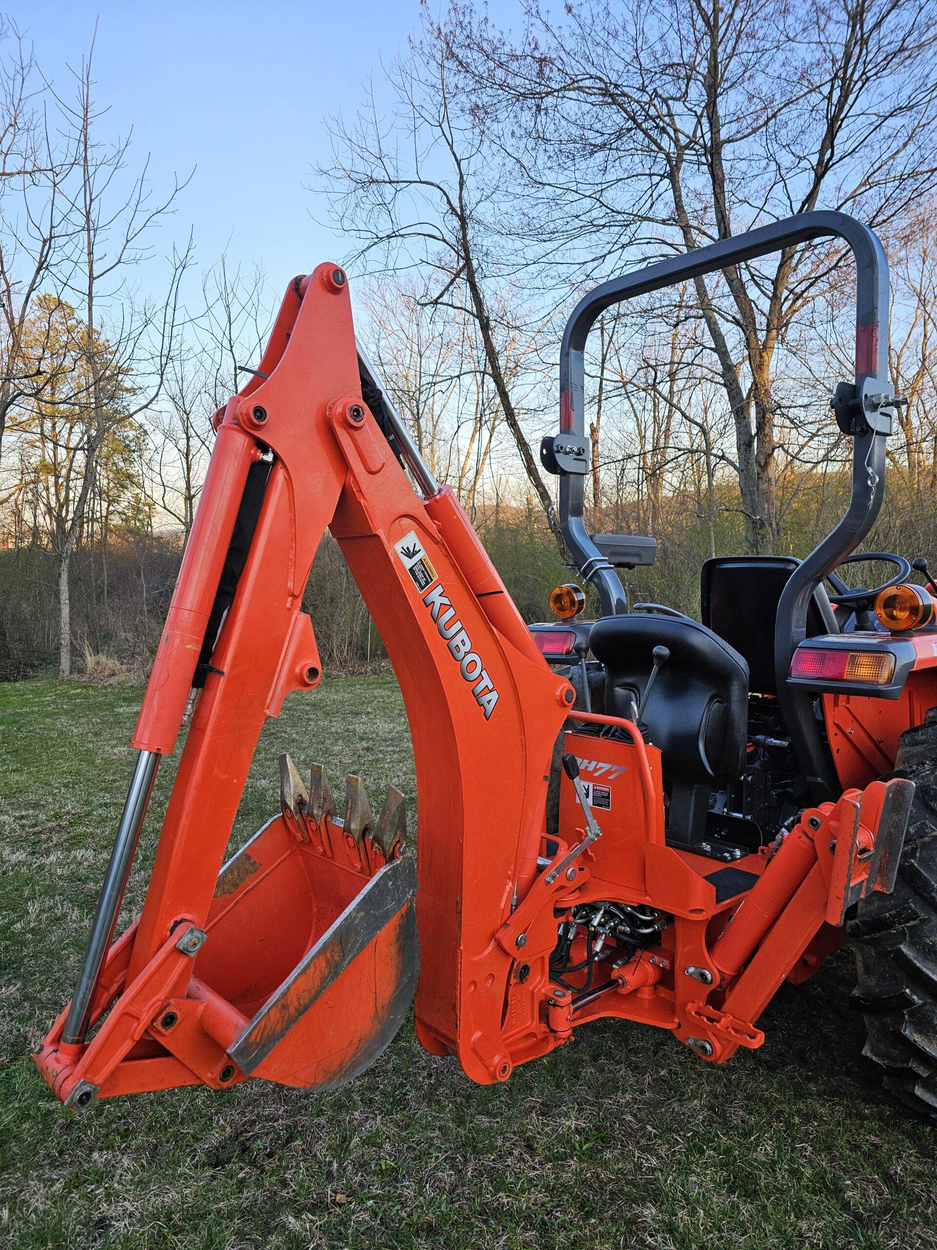 2018 Kubota L2501 HST 4x4 Tractor Loader Backhoe - Image 15