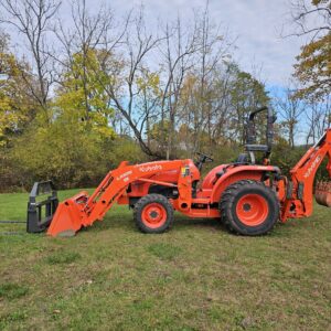 2021 Kubota L2501 HST 4x4 Tractor Loader Backhoe W/ pallet forks